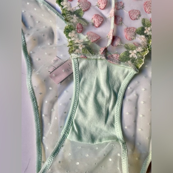Victoria’s Secret BRAZILIAN /SLIP Embroidered panties, Size M, Mint green - Picture 6 of 6